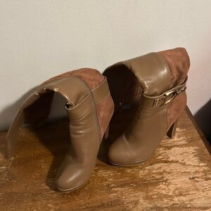 Size 9 brown and leather Italian name been used maybe once